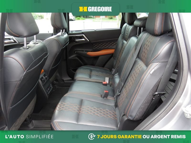 Mitsubishi Outlander 2023 Gris Blainville - photo #29