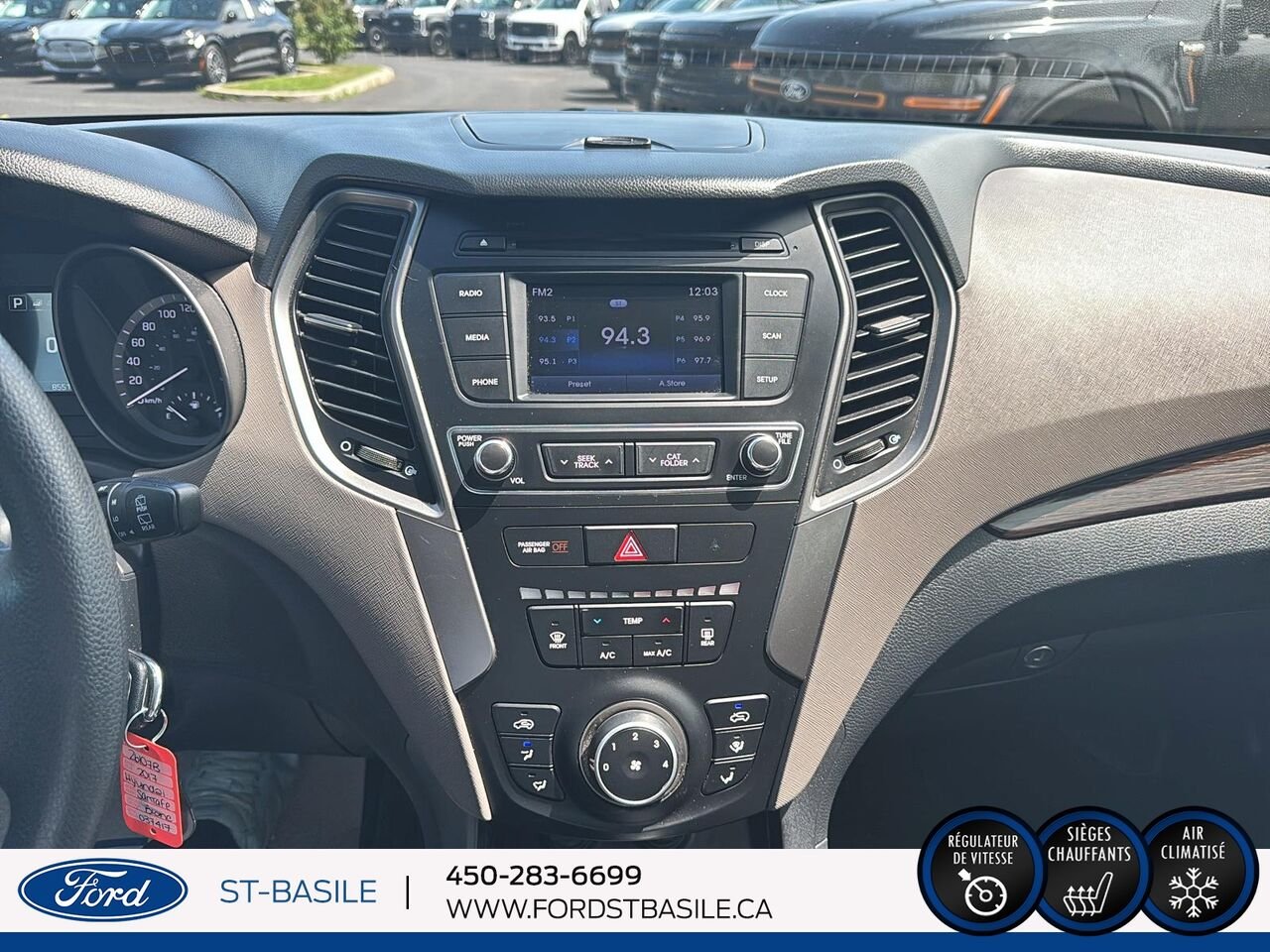 2017 HYUNDAI Santa Fe White Saint-Basile-le-Grand - photo #21
