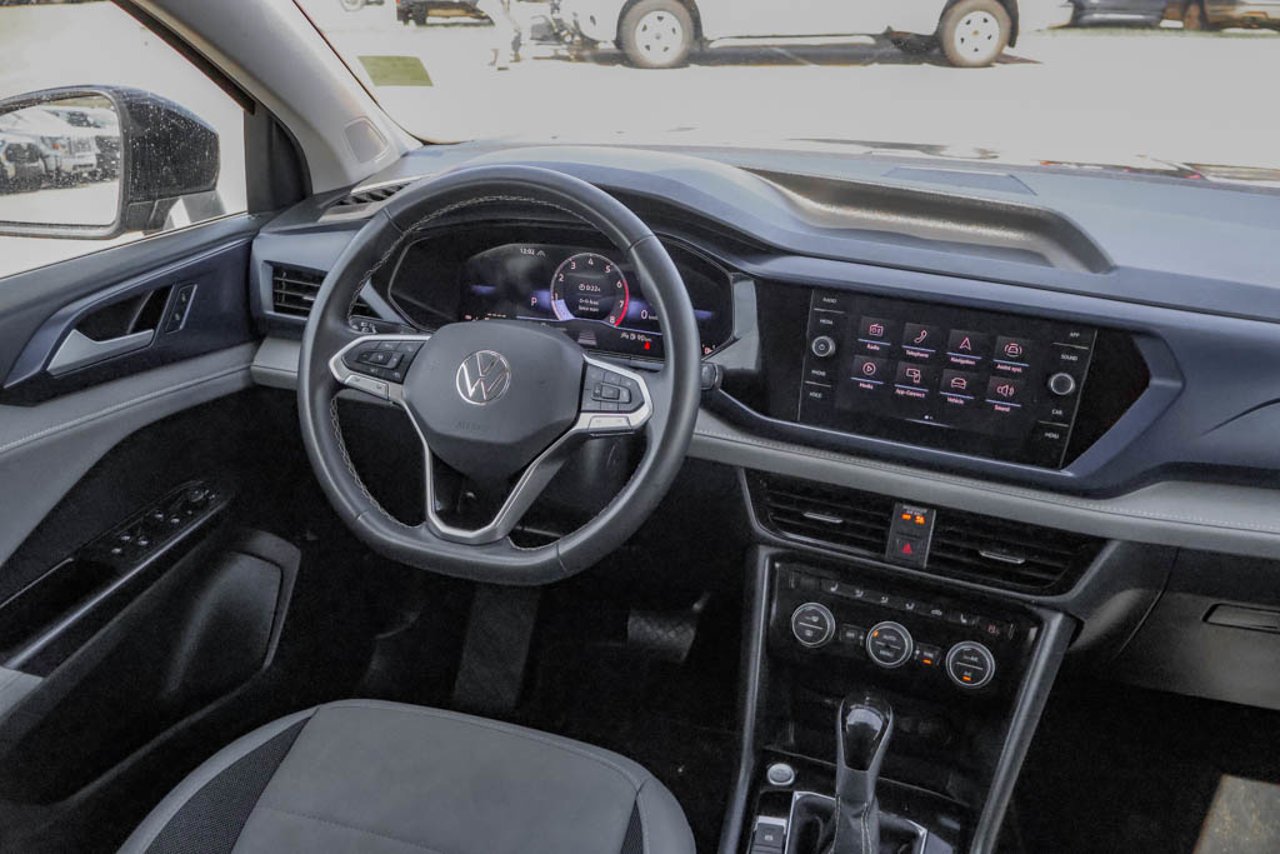 2024 Volkswagen Taos Comfortline 4MOTION Black Sherwood Park - photo #27