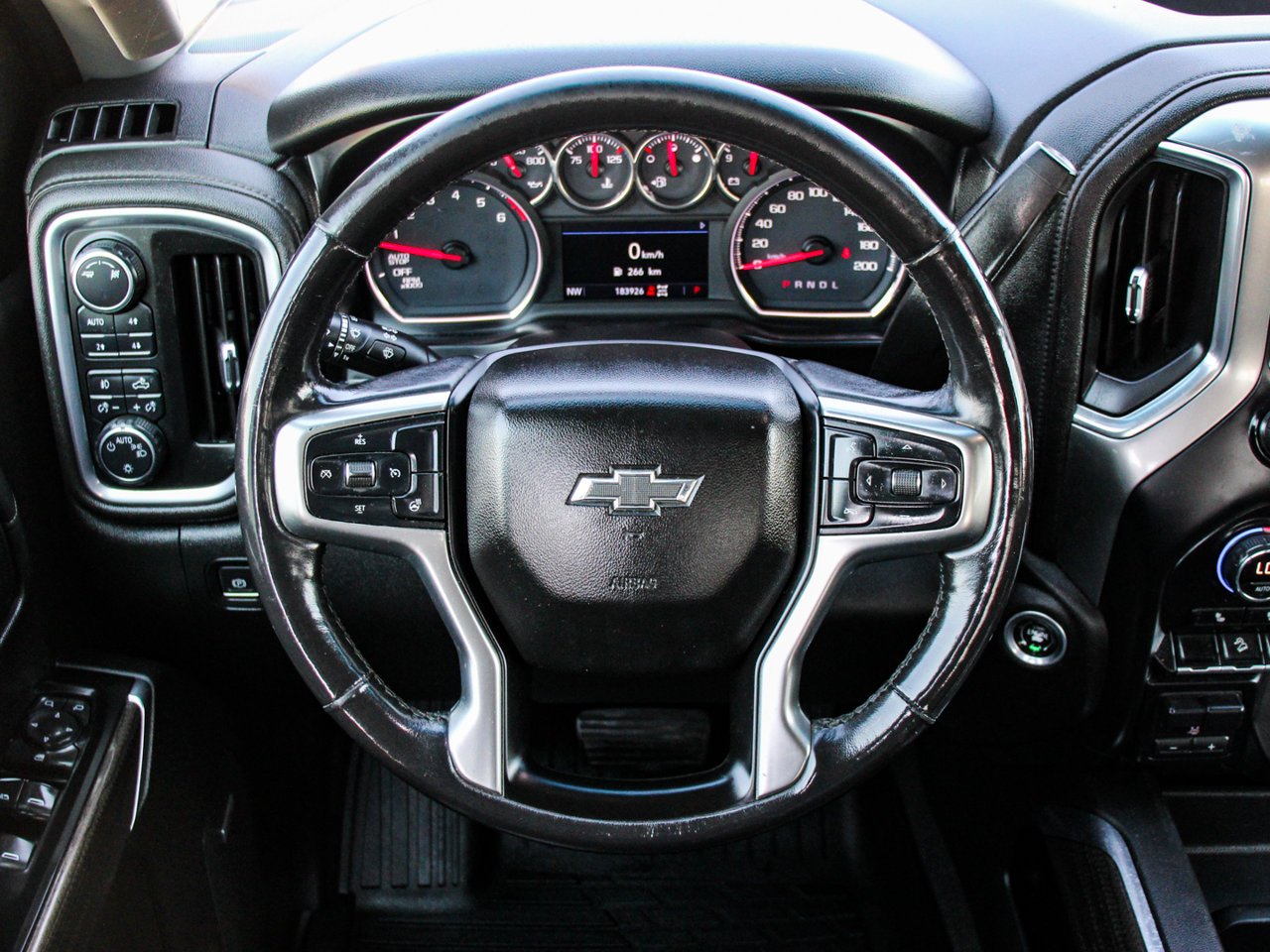 2019 Chevrolet Silverado 1500 4WD Crew Cab 147 RST Grey Sherwood Park - photo #17