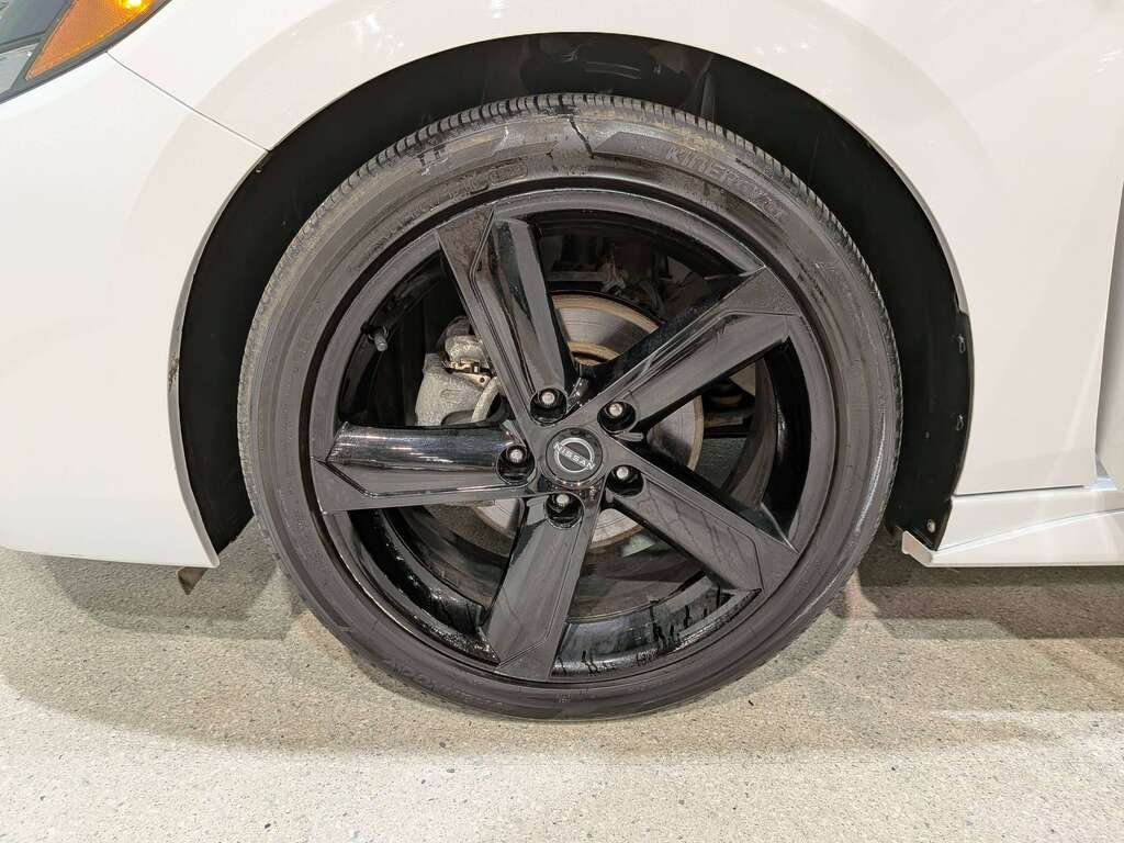 2024 Nissan Sentra SR Manual White Val-David - photo #33