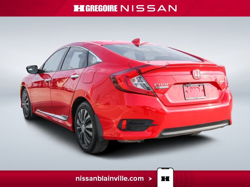 2018 Honda Civic Red Blainville - photo #5