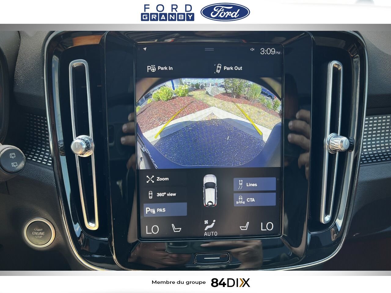 2021 Volvo XC40 Black Granby - photo #22