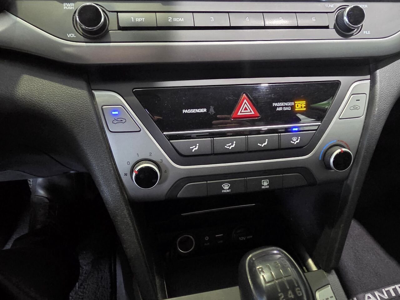 2017 Hyundai Elantra White  - photo #17
