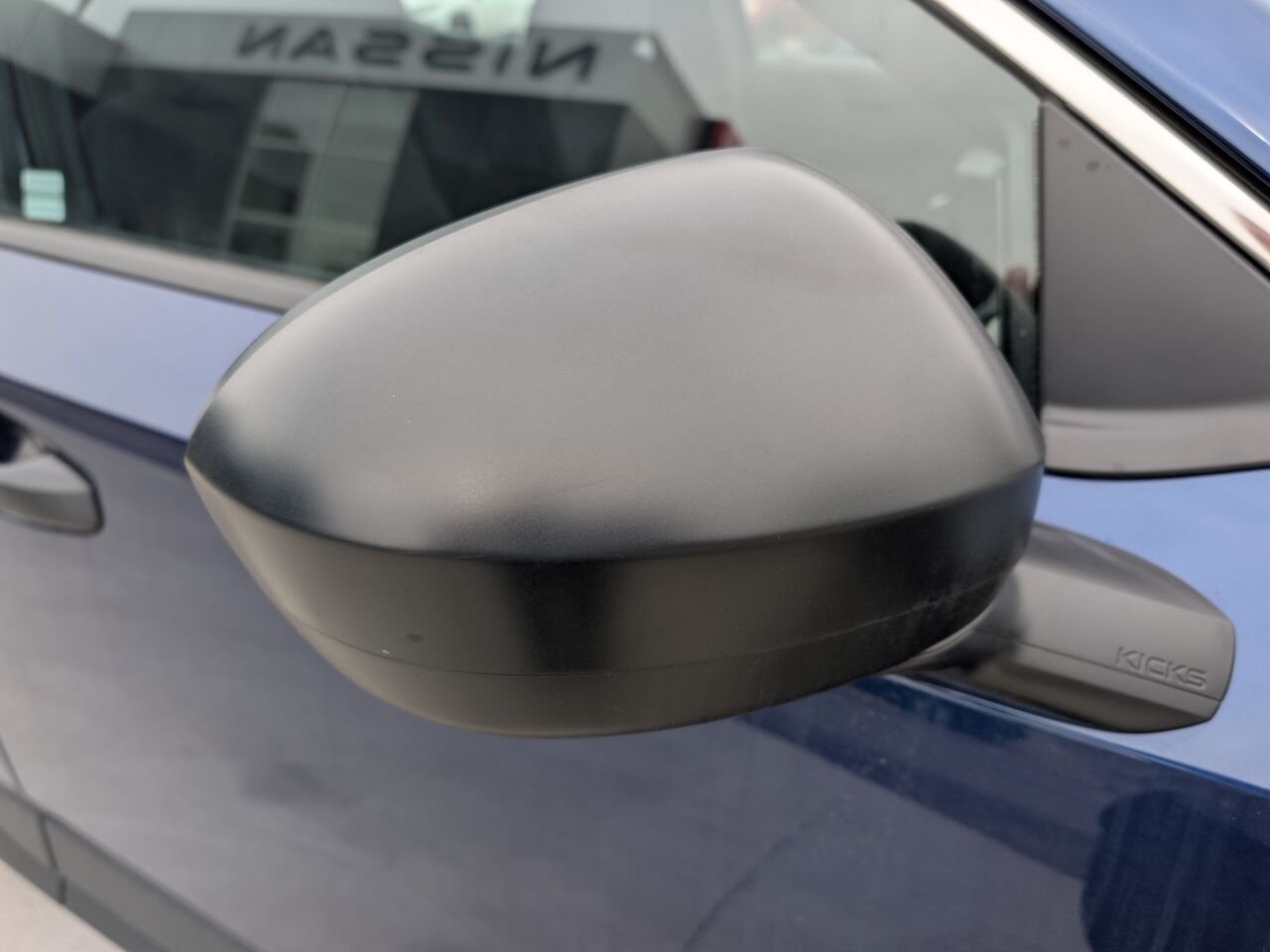 Nissan Kicks KICKS S 2026 Bleu foncé nacré Châteauguay - photo #4