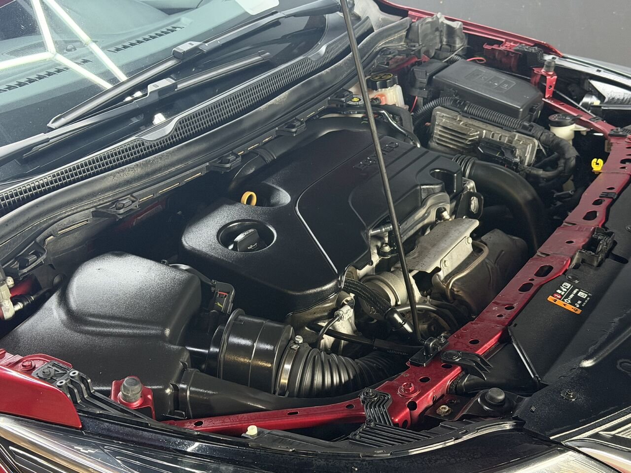 2019 Chevrolet Cruze Red Blainville - photo #30