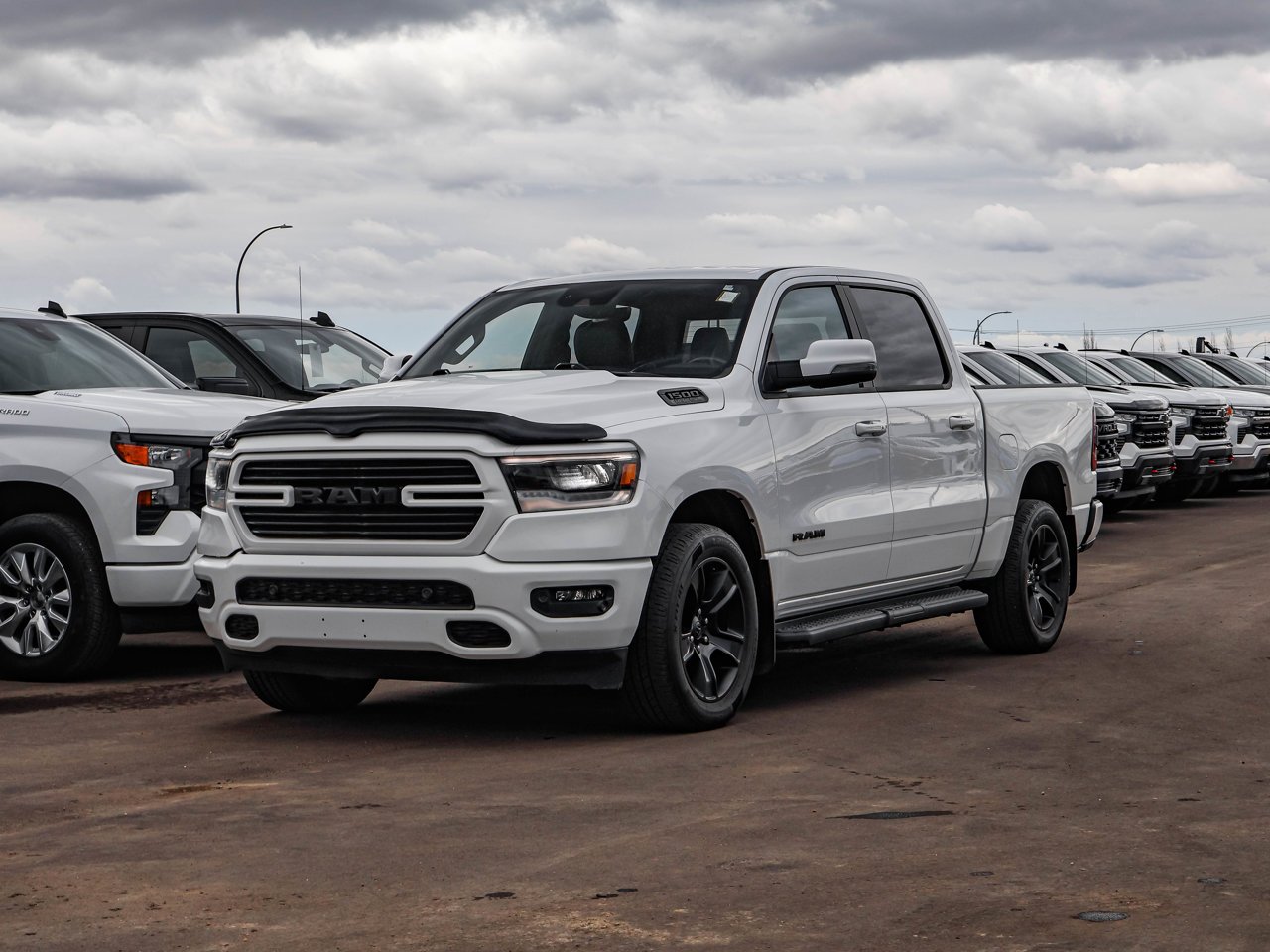 2023 Ram 1500 Sport 4x4 Crew Cab 5'7 Box White Sherwood Park - photo #3