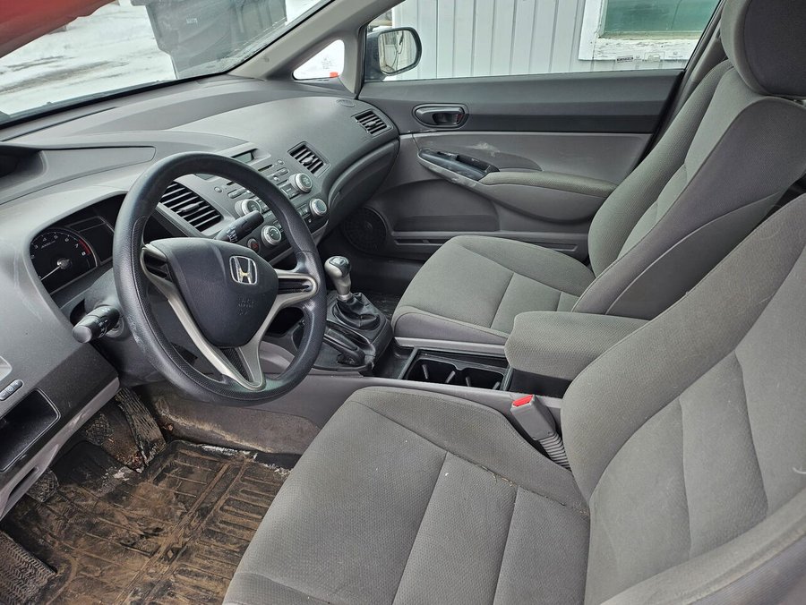 2010 Honda Berline Civic 4 portes, boîte manuelle, DX Grey
