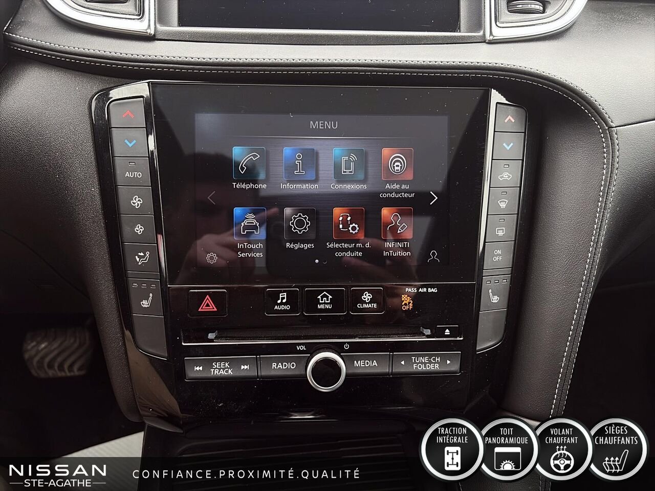 2022 INFINITI QX50 Black Sainte-Agathe-des-Monts - photo #19