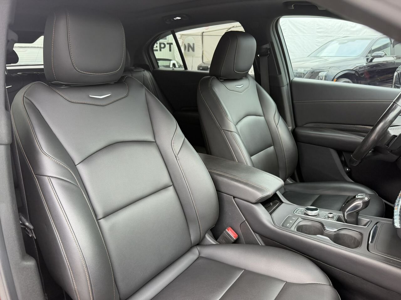 2019 Cadillac XT4 SPORT AWD Orange Laval - photo #25