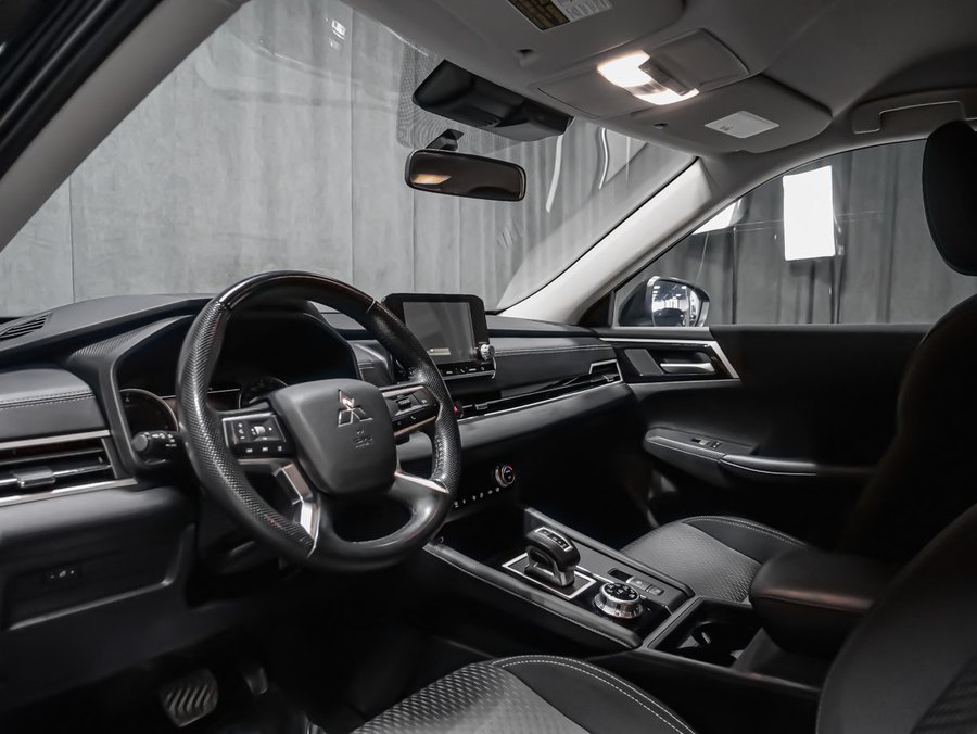 2024 Mitsubishi Outlander ES S-AWC SIEGES CHAUFFANTS APPLE CARPLAY Black