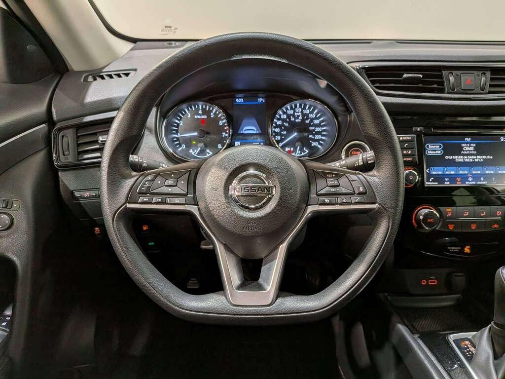2019 Nissan Rogue AWD SV White Val-David - photo #13