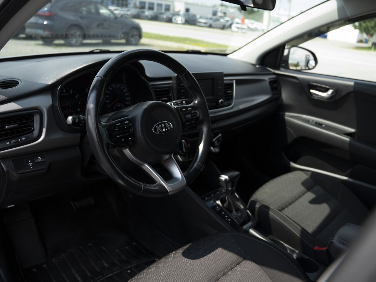Kia Rio 5 portes A2621 | LX+ BA 2018 Argent Val-d'Or - photo #6