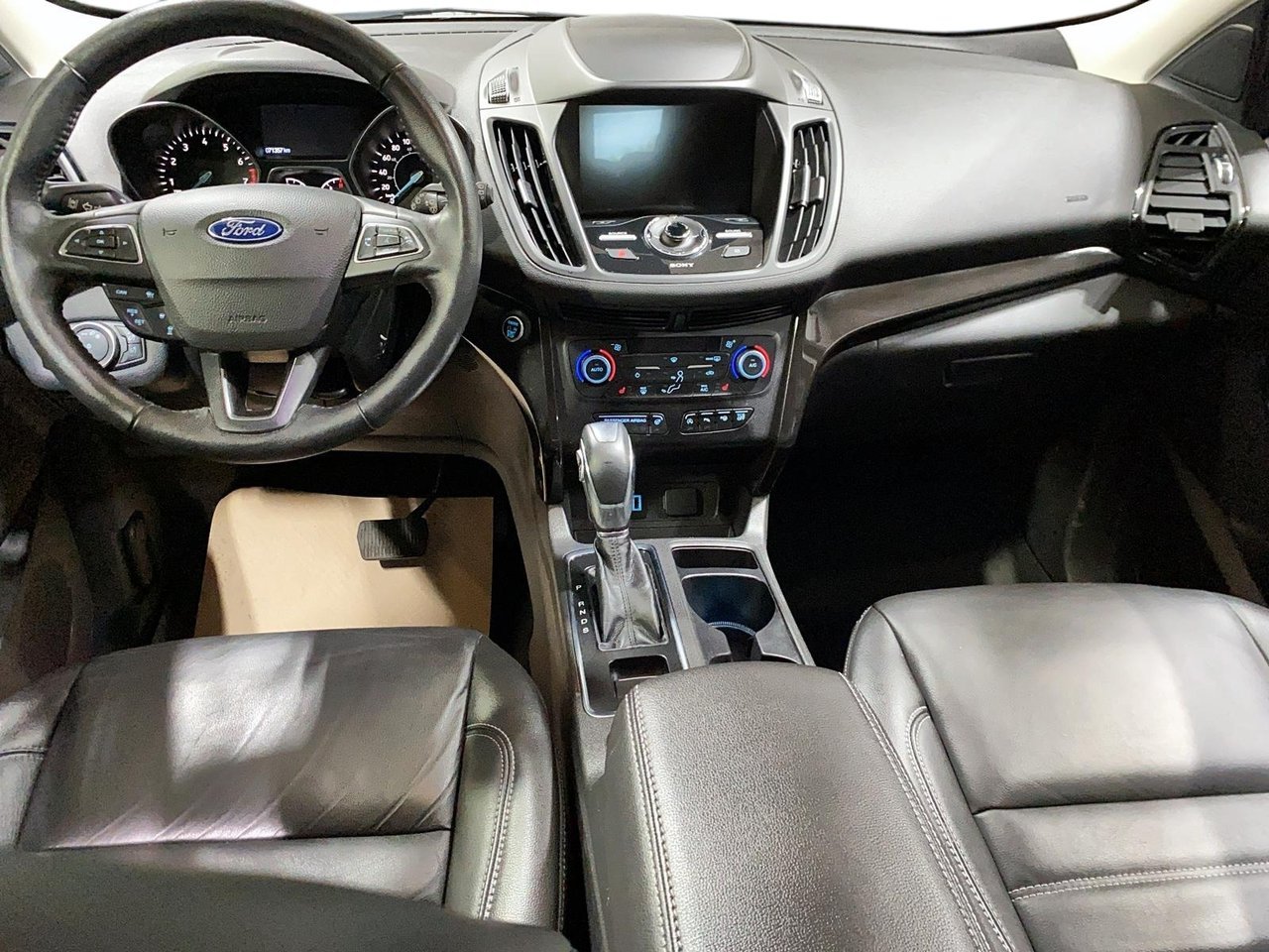 2019 Ford Escape Titanium White Baie-Comeau - photo #8