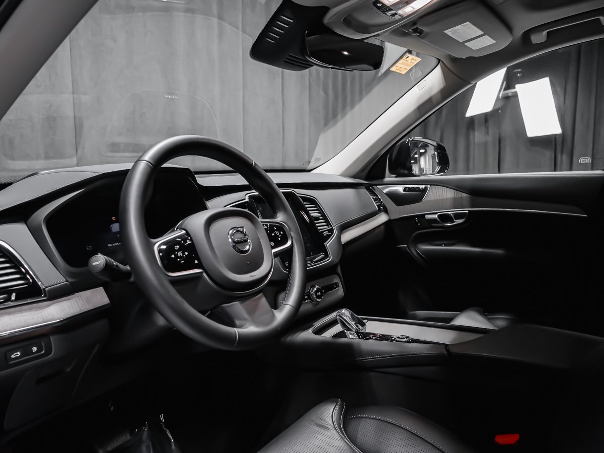 2025 Volvo XC90 Plug-In Hybrid T8 ULTRA BRIGHT Black Montreal - photo #5