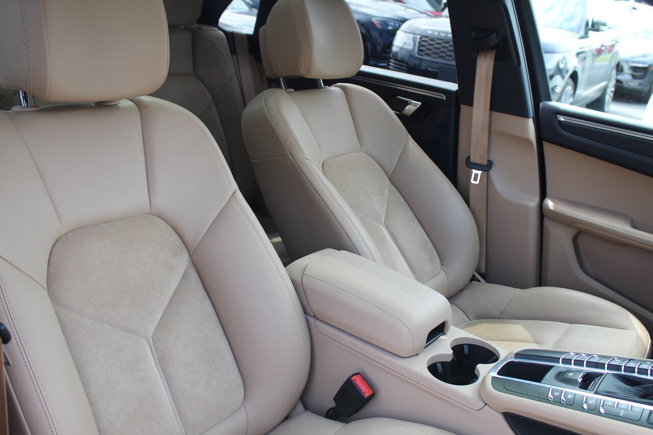 2019 Porsche Macan VIN: WP1AA2A57KLB04508 Black Sainte-Rose - photo #8
