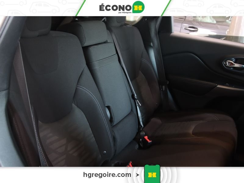 2019 Jeep Cherokee Green Laval - photo #23