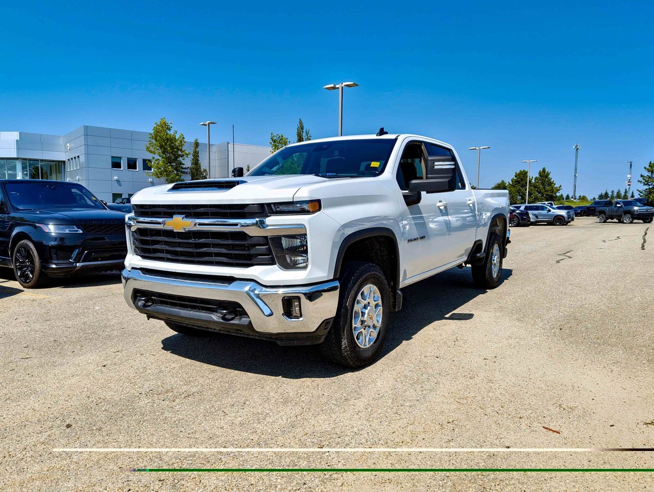 2025 Chevrolet Silverado 3500HD 4WD Crew Cab 159 LT White Sherwood Park - photo #3