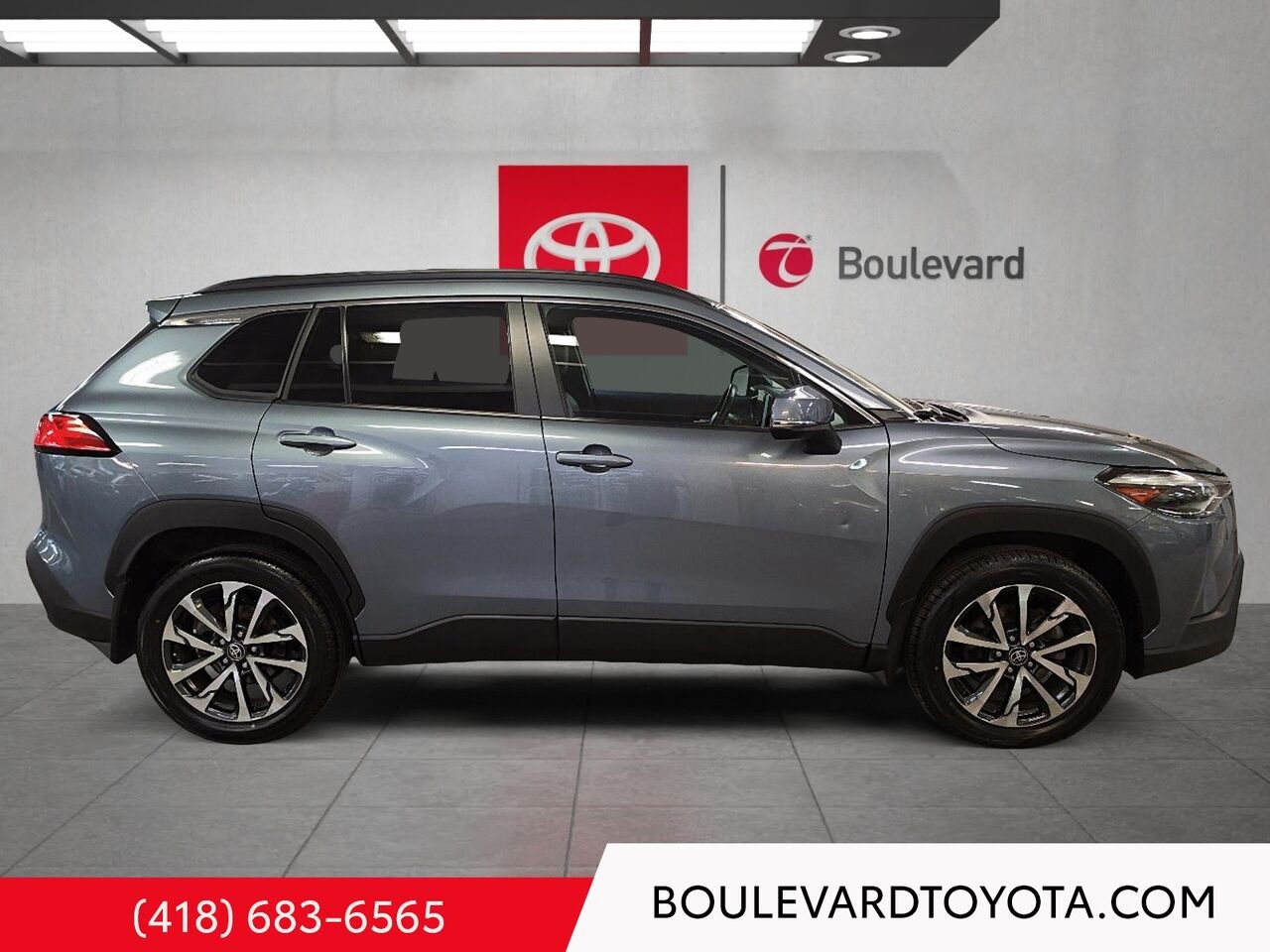 2022 Toyota Corolla Cross 99846A-97 | XLE, AWD Blue Québec - photo #2