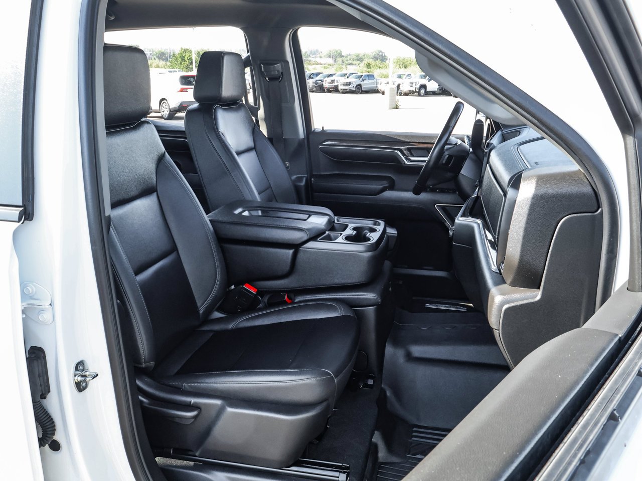 2023 Chevrolet Silverado 1500 4WD Crew Cab 147 LT White Sherwood Park - photo #14