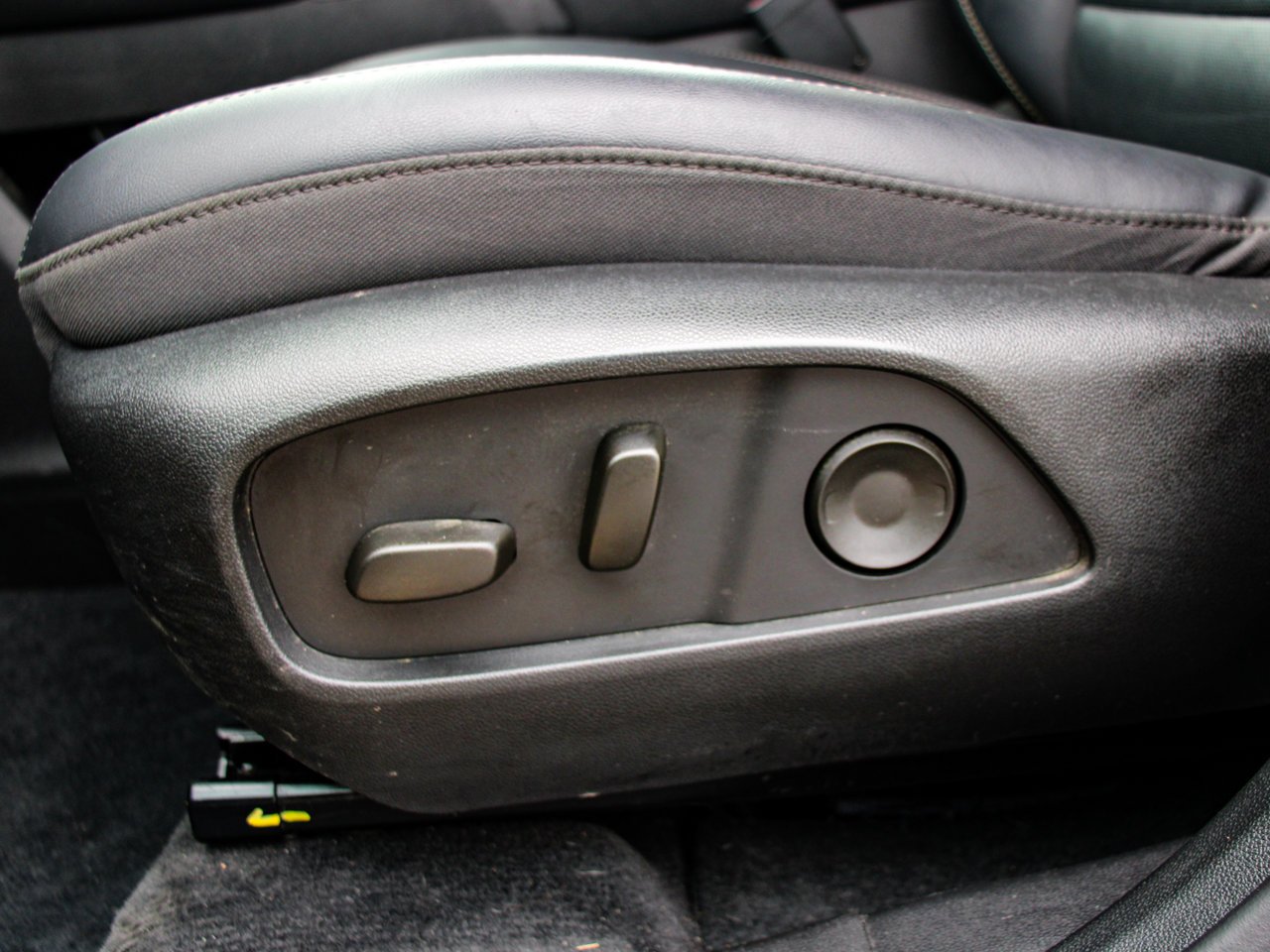 2025 GMC Terrain AWD 4dr Elevation Grey Sherwood Park - photo #15