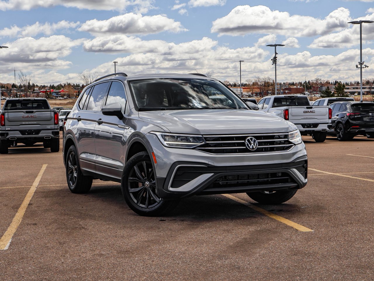 2024 Volkswagen Tiguan Comfortline 4MOTION Grey Sherwood Park - photo #1