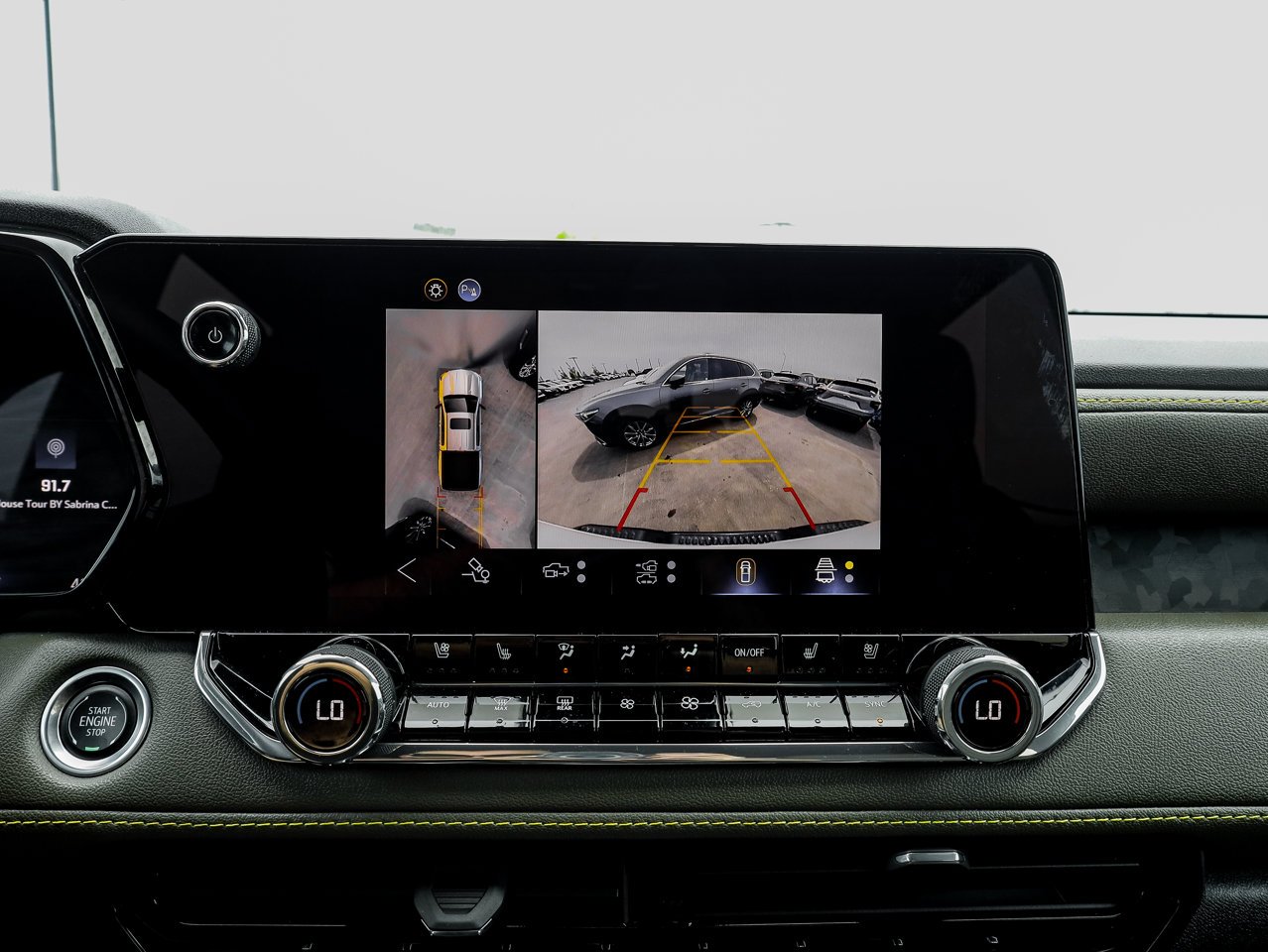 2025 Chevrolet Colorado 4WD Crew Cab ZR2 White Sherwood Park - photo #27