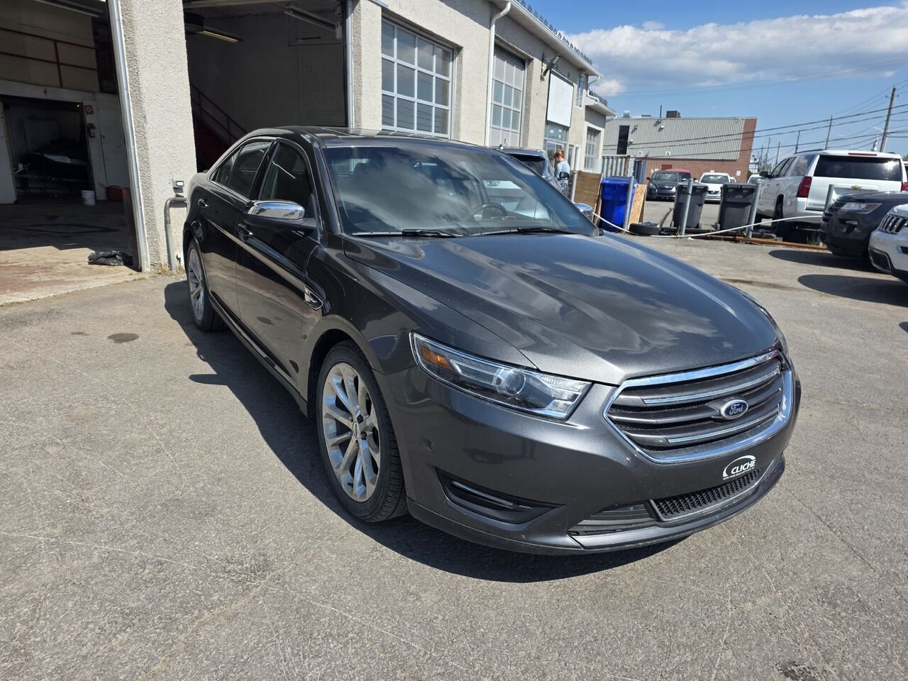 2016 Ford Taurus Black  - photo #7