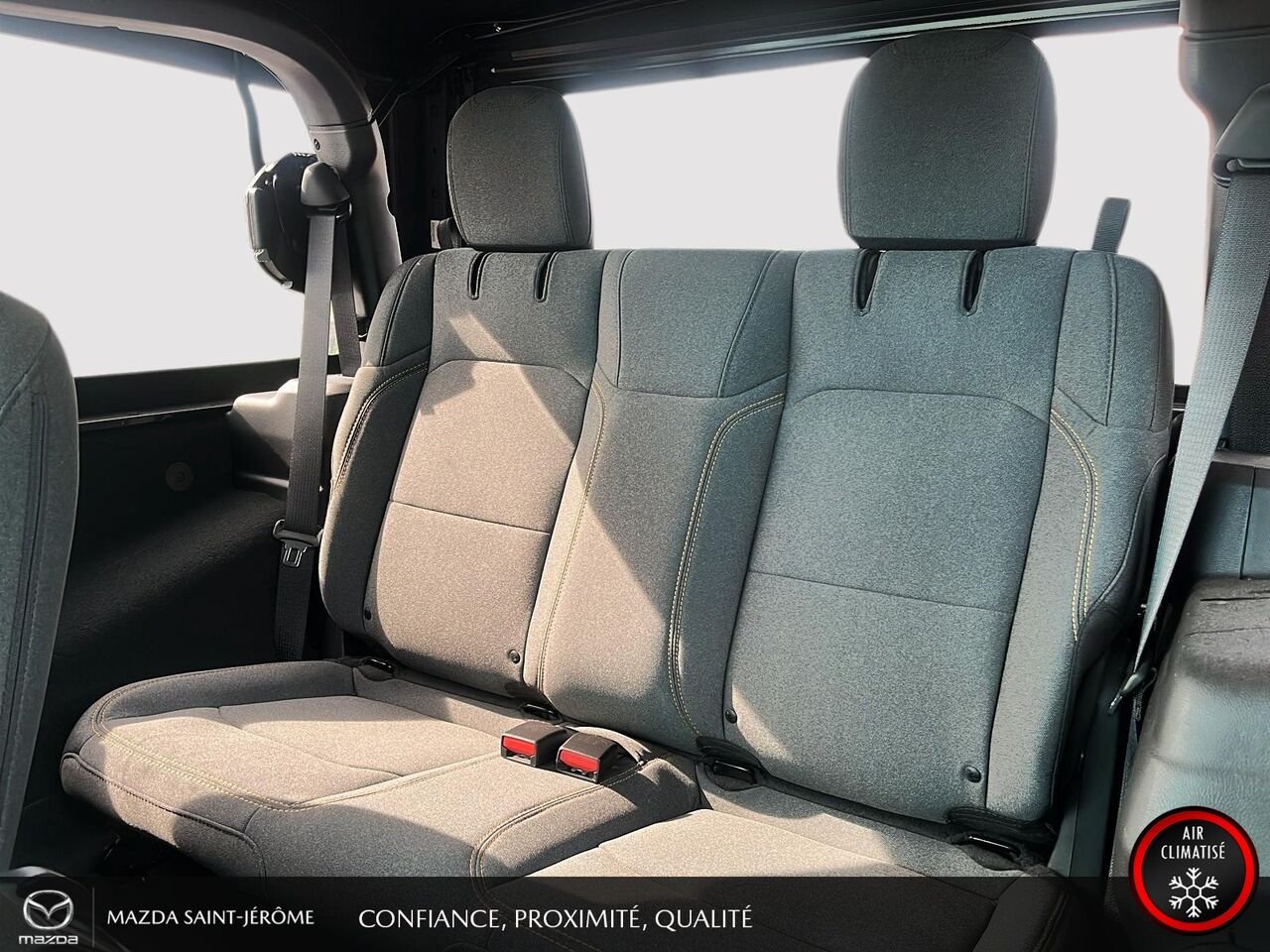 2024 Jeep Wrangler Sport | A/C | 4x4 | AUTOMATIQUE | V6 | Black Saint-Jérôme - photo #21