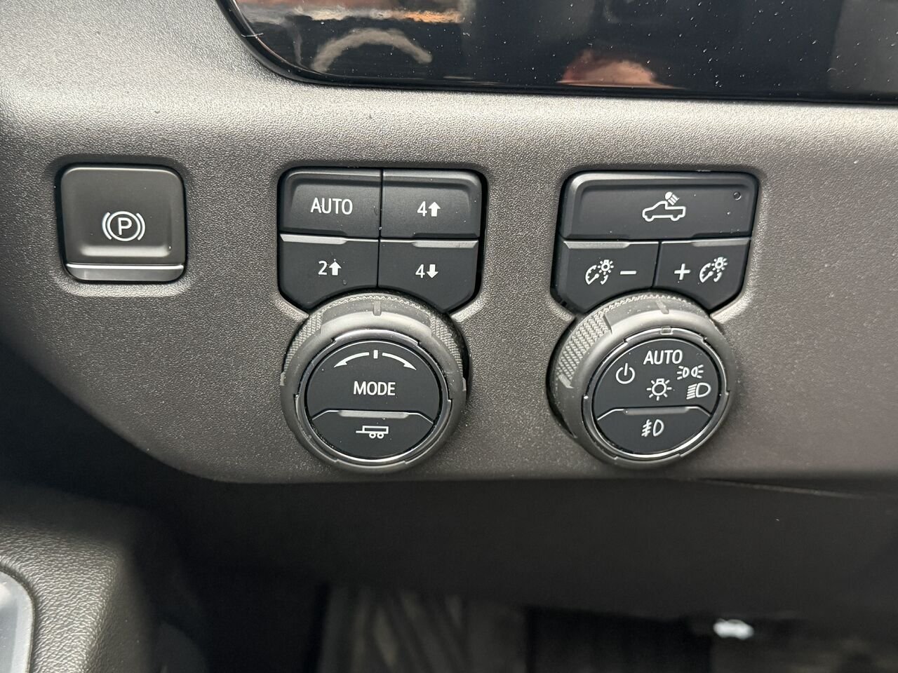 2024 Chevrolet Silverado 1500 Grey Ste-Marie - photo #14