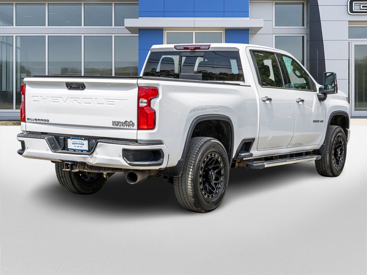 Chevrolet Silverado 2500HD High Country cabine multiplace 4RM 159 po 2022 Blanc Châteauguay - photo #3