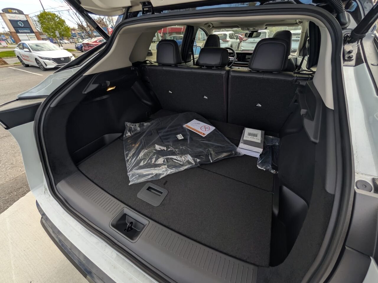 NISSAN ARIYA ARIYA SL E-4ORCE 2026 Blanc Everest nacré triple couche/Diamant noir nacré Châteauguay - photo #11