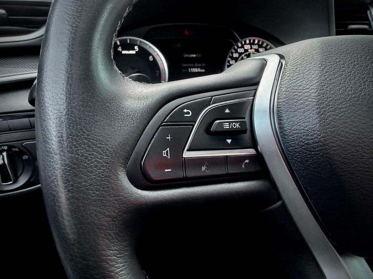 2023 Infiniti QX50 gray Notre-Dame-des-Prairies - photo #30