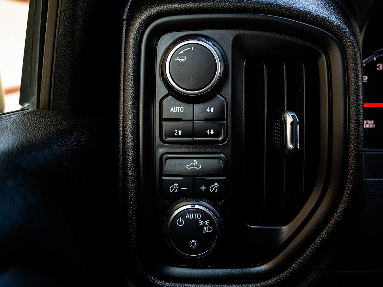 2022 Chevrolet Silverado 2500HD 4WD Crew Cab 159 Work Truck White Sherwood Park - photo #17