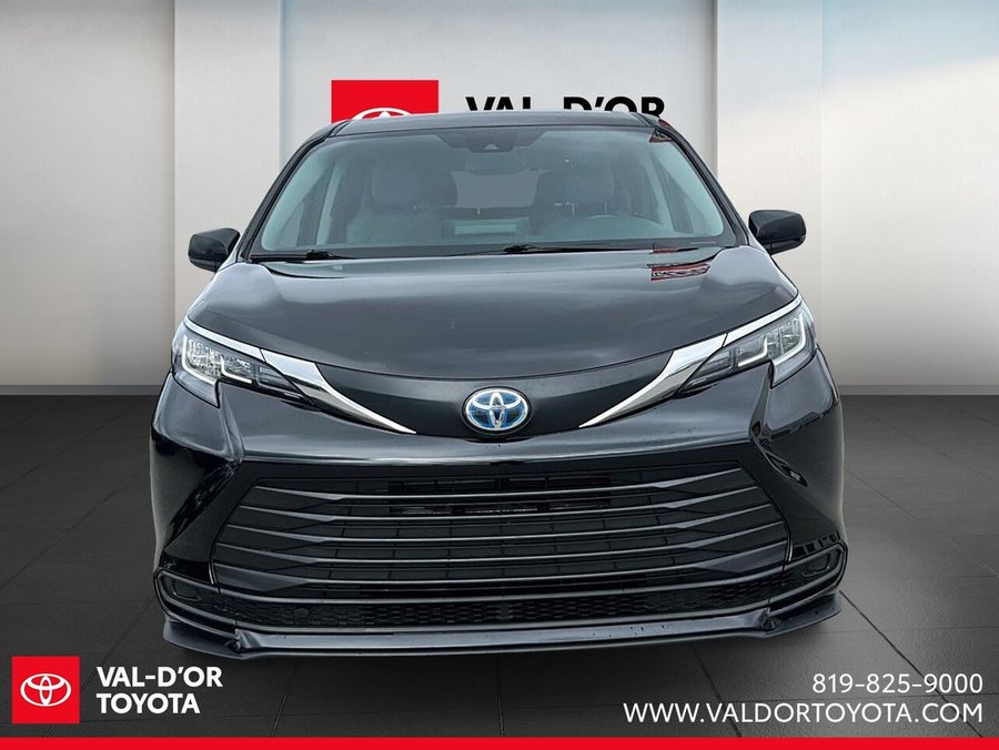 Toyota Sienna LE TI 8 places 2021 2021 Noir