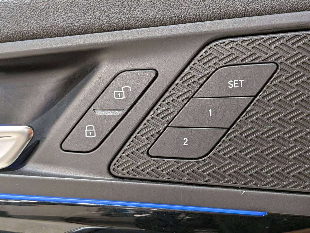 2023 BMW X1 xDrive28i Sports Activity Vehicle Black Val-David - photo #32