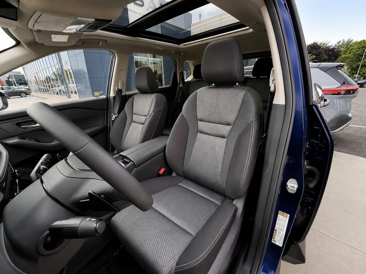 2026 Nissan Rogue ROGUE SV TOIT OUVRANT Deep Ocean Blue Châteauguay - photo #13