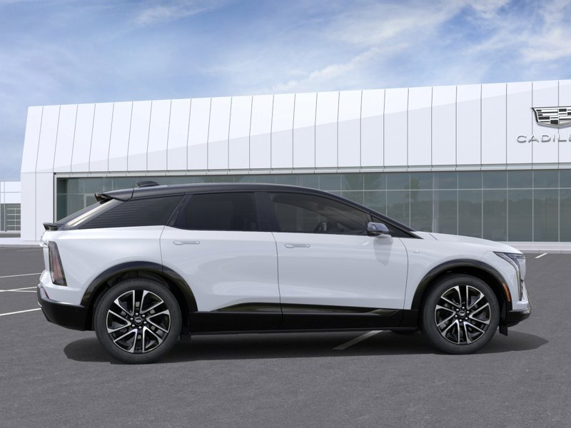 2026 CADILLAC OPTIQ 2026 Vibrant White Tricoat