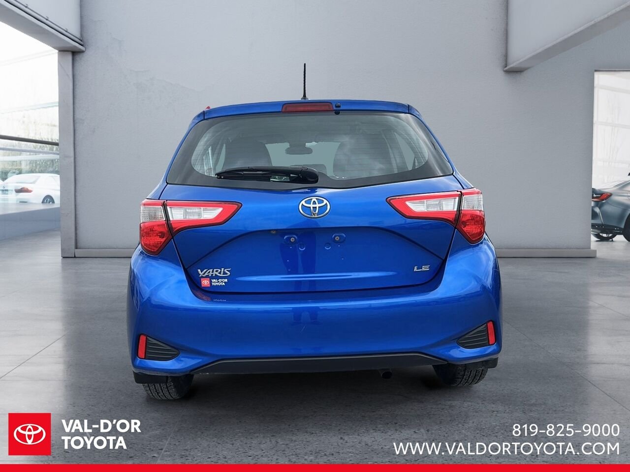 Toyota Yaris Hatchback LE 5 portes BA 2018 Bleu Val-d'Or - photo #2