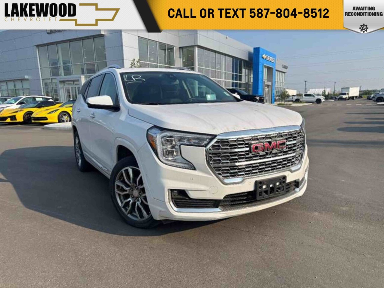 2022 GMC Terrain AWD 4dr Denali White Sherwood Park - photo #0