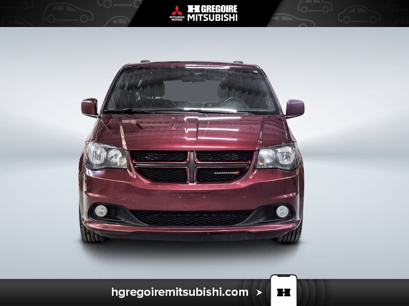 2016 Dodge GR Caravan Red Saint-Eustache - photo #1