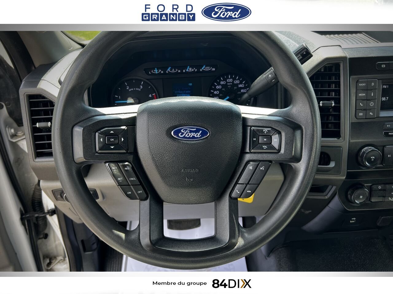 2022 Ford Super Duty F-550 DRW White Granby - photo #18