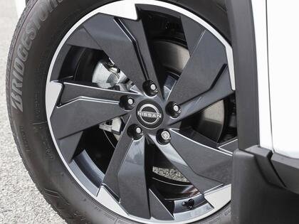 Nissan Rogue 2026 Blanc Everest nacré triple couche Blainville - photo #7