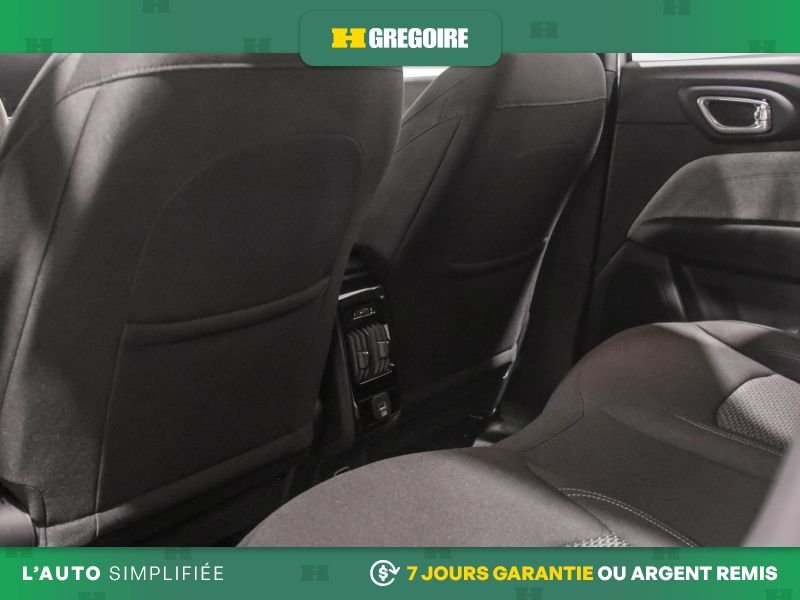 2023 Jeep Compass White Laval - photo #24