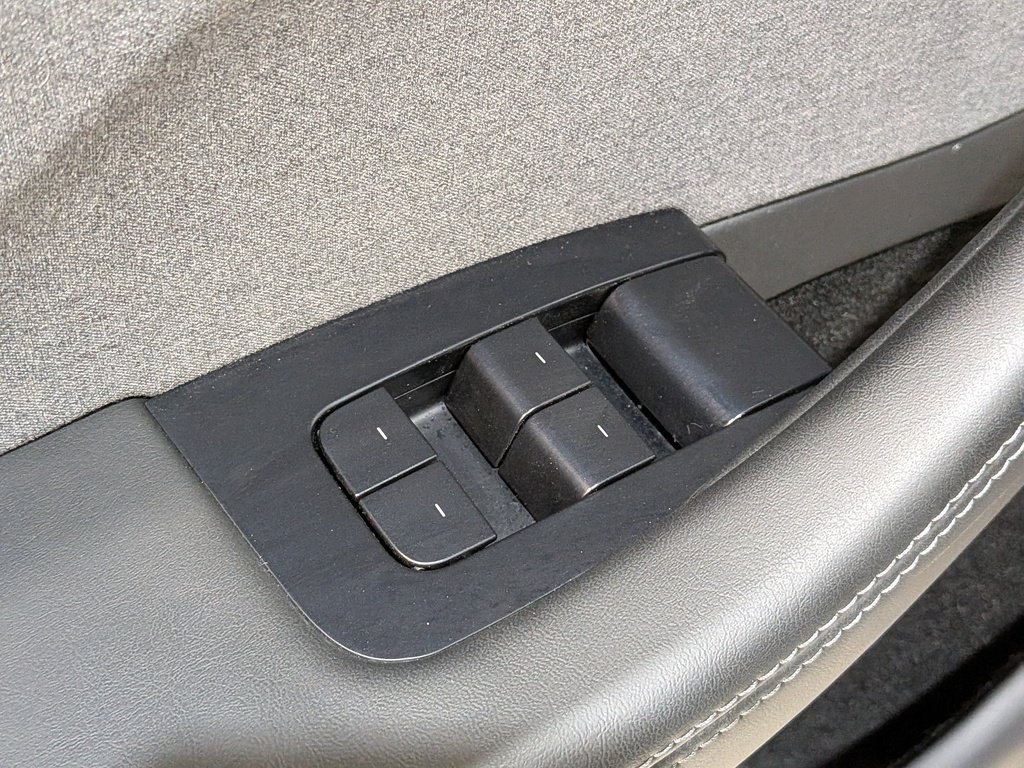 Tesla Model 3 2024 Gris Val-David - photo #33