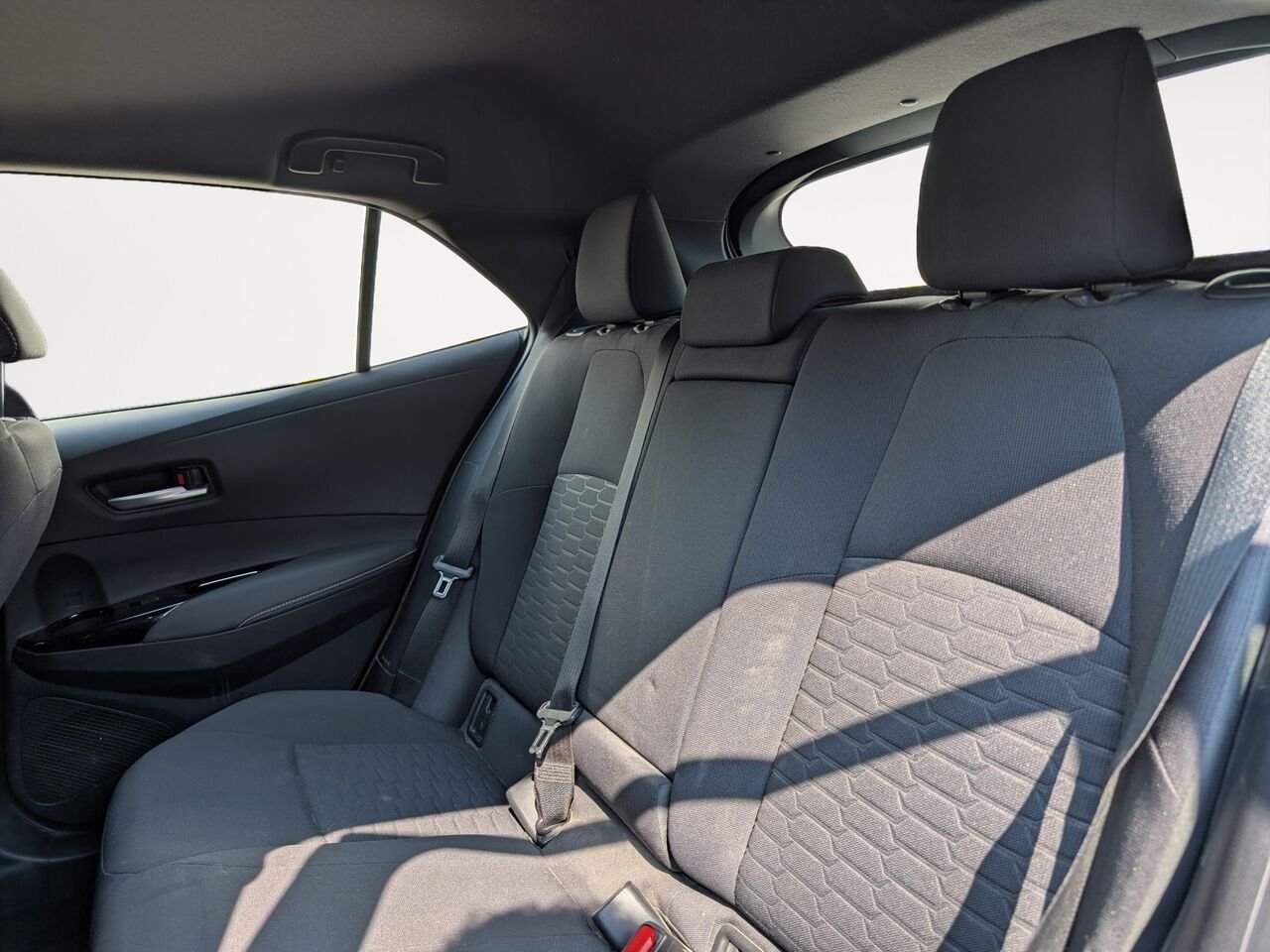 Toyota Corolla à hayon BASE CAMÉRA DE RECUL/BLUETOOTH/AC/VITRES ÉLECTRIQUES 2022 Bleu Sherbrooke - photo #8