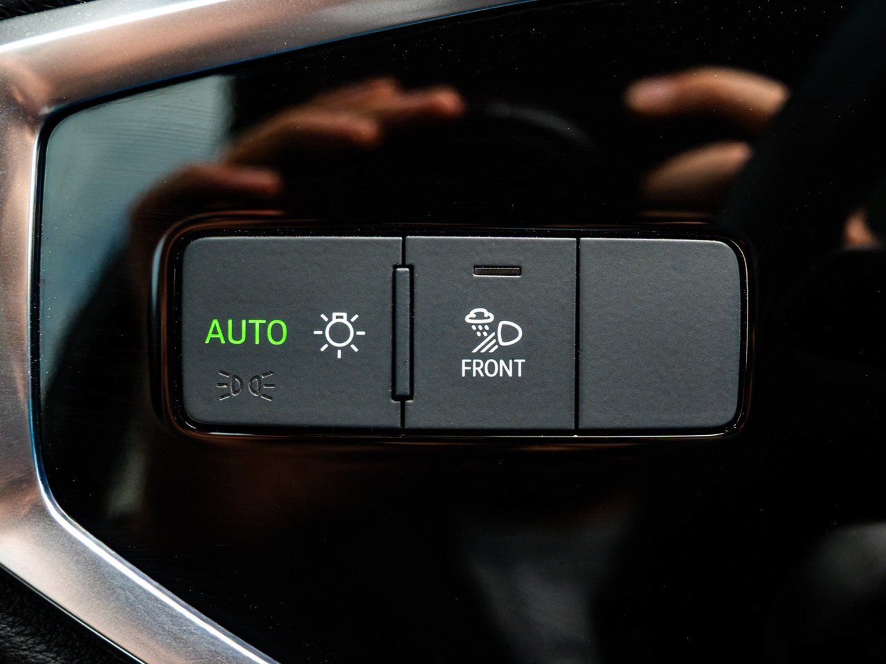 2025 Audi Q3 40 TFSI quattro White Sherwood Park - photo #18