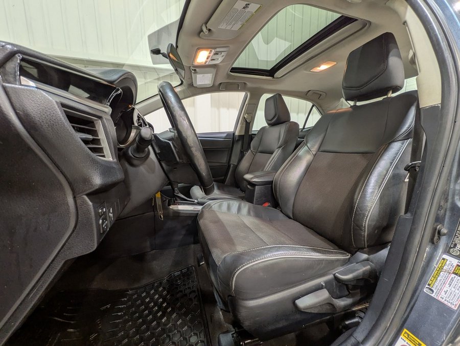 Toyota Corolla 4dr Sdn Man CE 2015 Gris