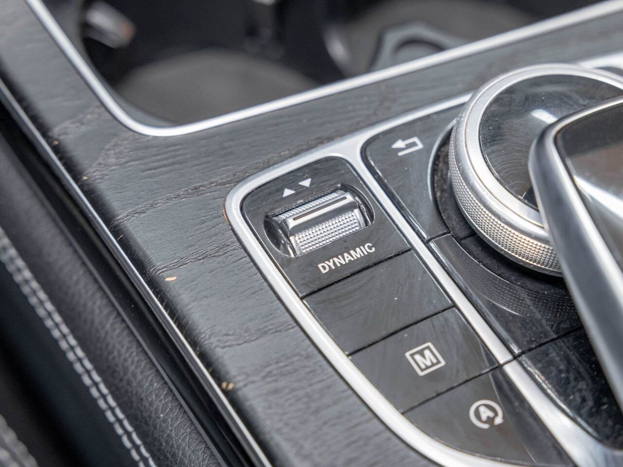 Mercedes-Benz GLC 300 4MATIC *TOIT* NAV CUIR SIÈGES CHAUFF 2018 Gris Saint-Jérôme - photo #21