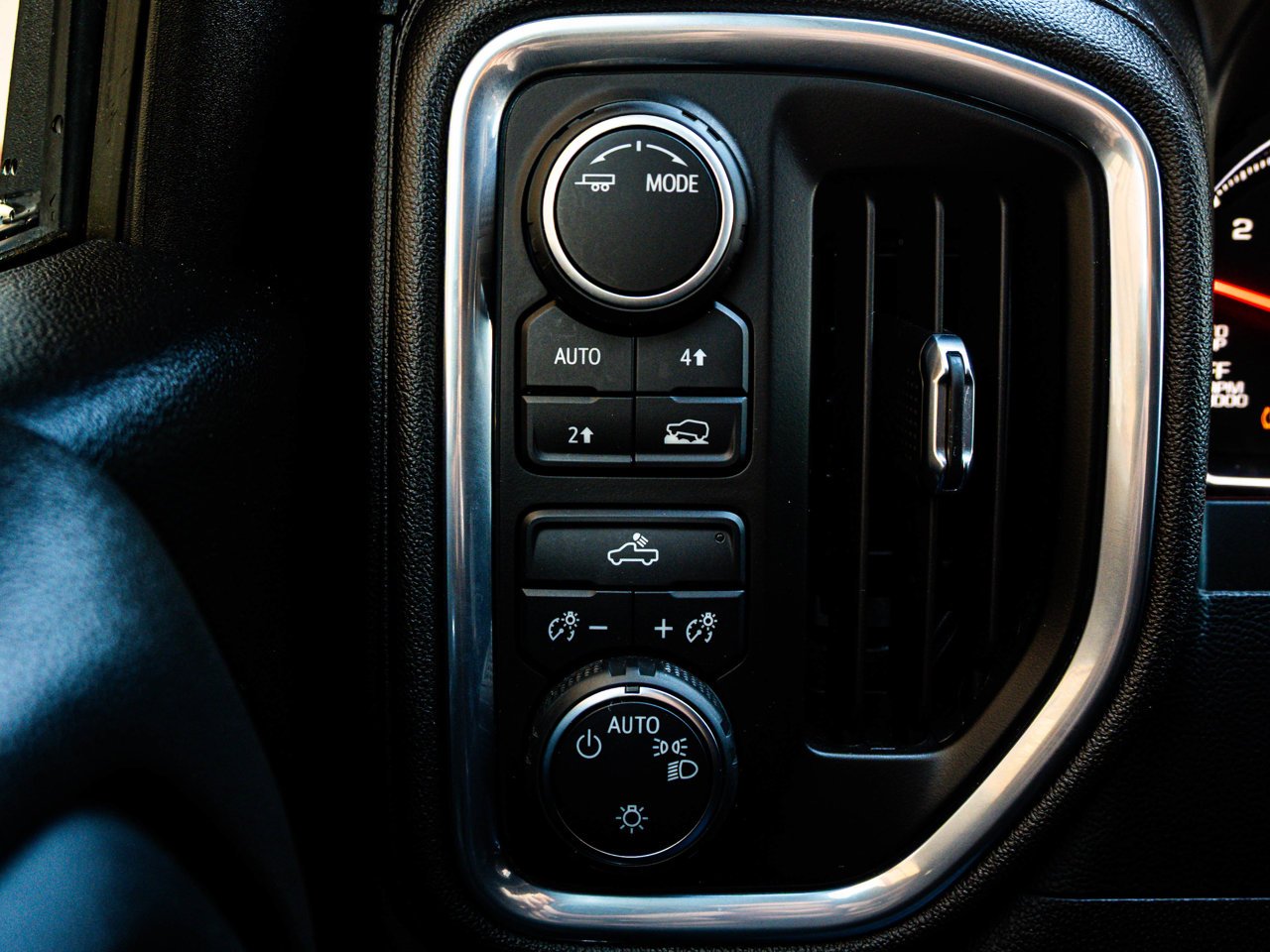 2022 Chevrolet Silverado 1500 LTD 4WD Crew Cab 147 LT Black Sherwood Park - photo #17
